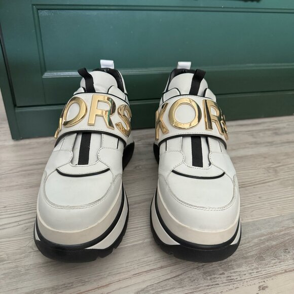 MICHAEL KORS Cortlandt Embellished Leather Platform Trainer - Picture 2 of 4